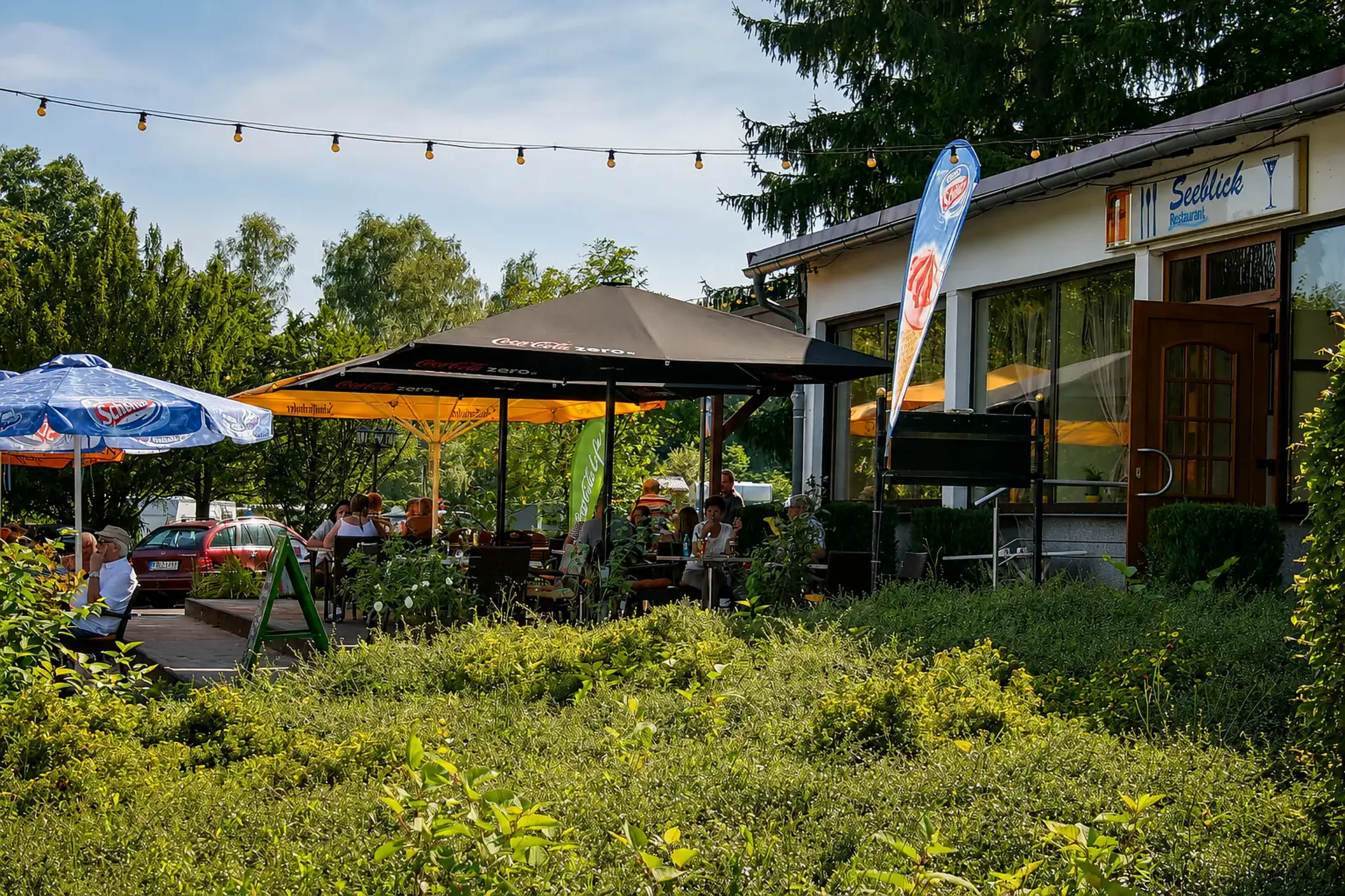 Gastronomie am Gederner See mit Terrasse und Seeblick